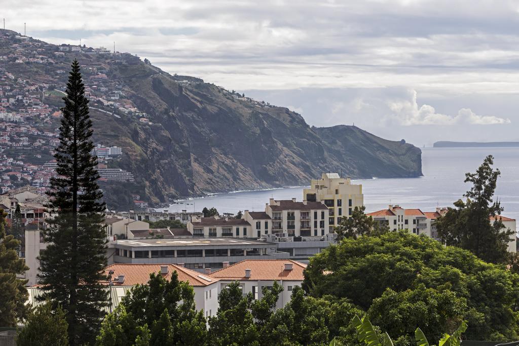 Barreiros I By An Island Apart Funchal  Exteriör bild